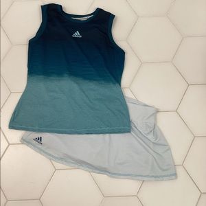 Adidas tennis outfit size large